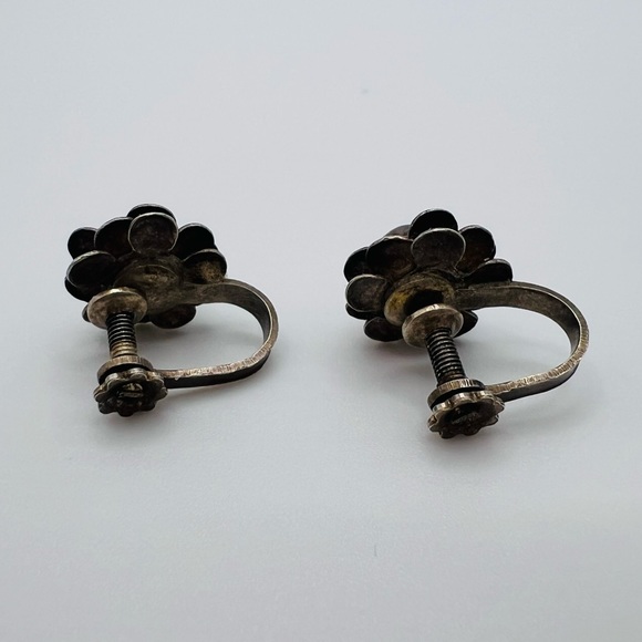 Turquoise Flower Sterling SIlver 925 Screw Earrings - Picture 2 of 3